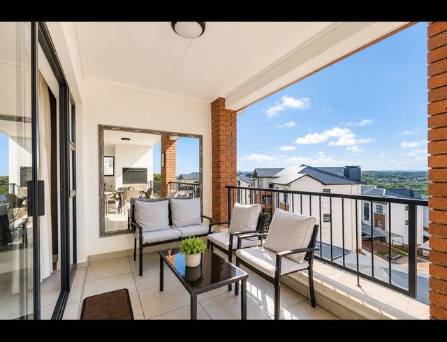 2 BEDROOM APARTMENT TO LET IN BALLITO CENTRAL